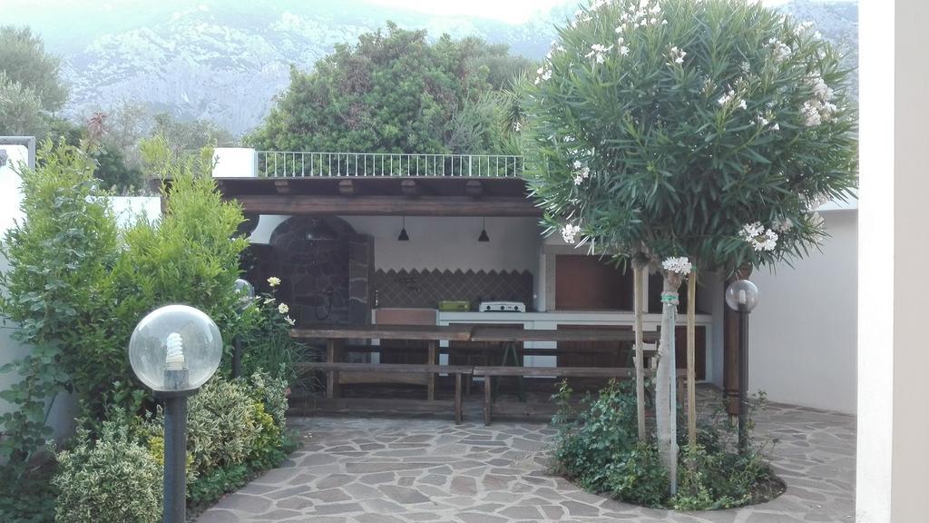 Casa Vacanze Villa Rosa Кала-Гононе Экстерьер фото